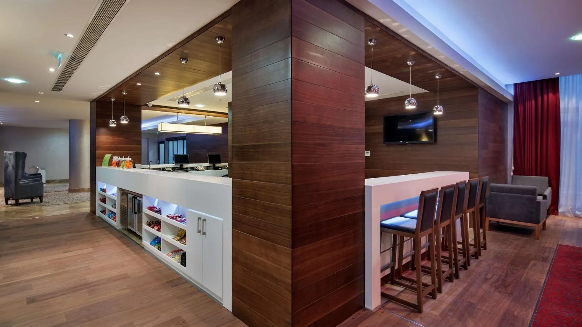 מלון Hampton By Hilton Istanbul Kayasehir