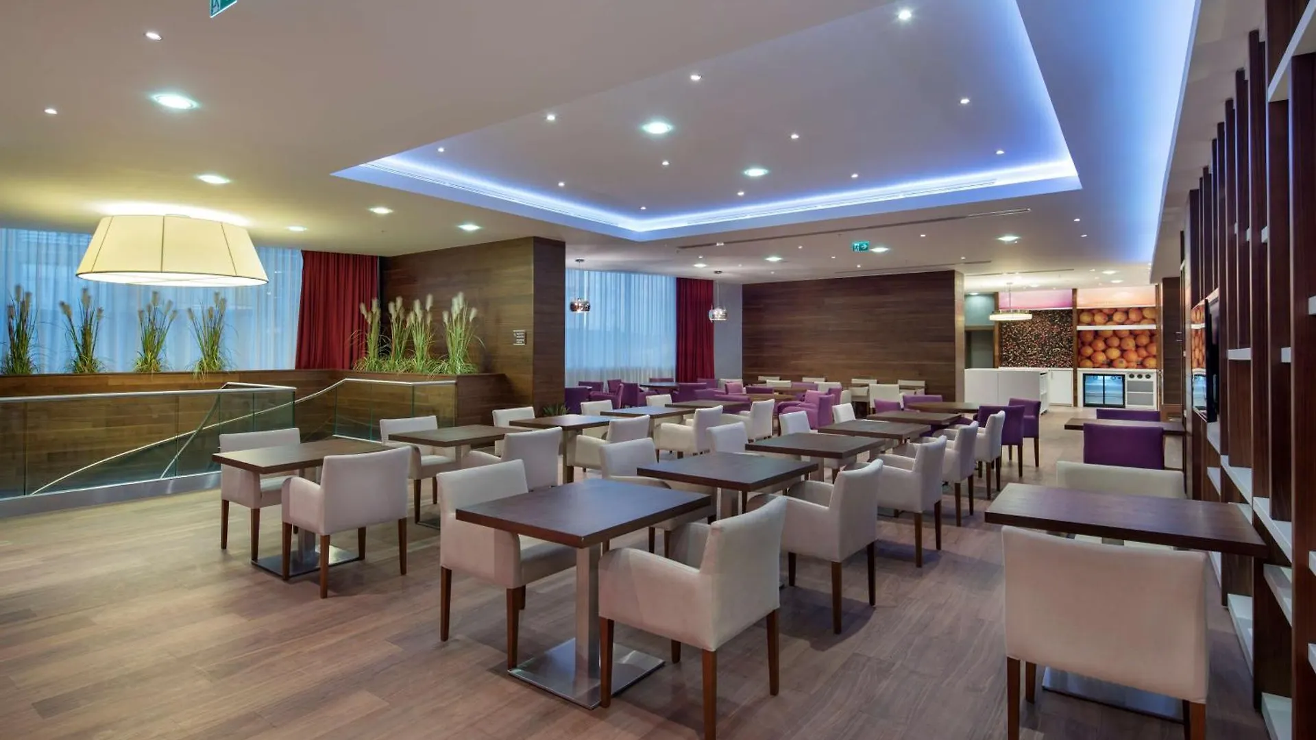 מלון Hampton By Hilton Istanbul Kayasehir