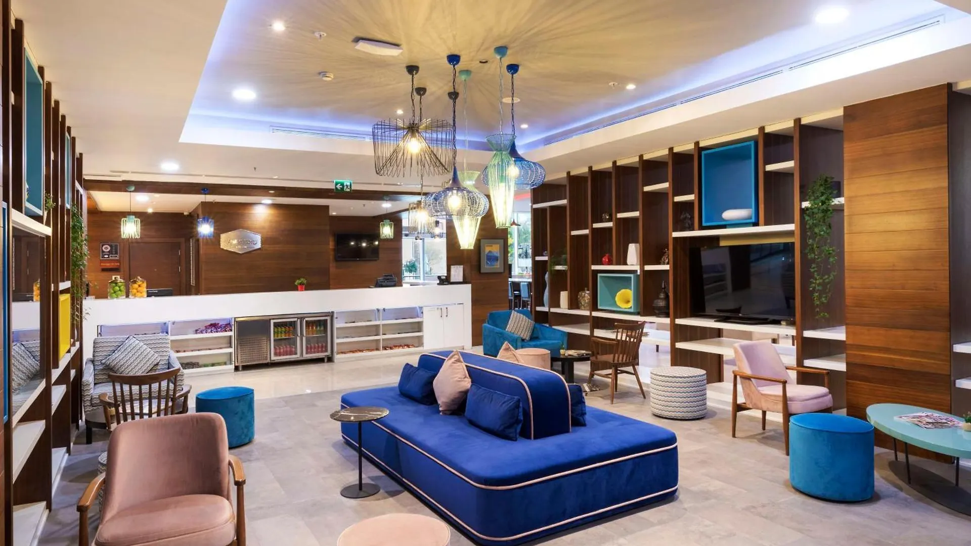 מלון Hampton By Hilton Istanbul Kayasehir 3*,