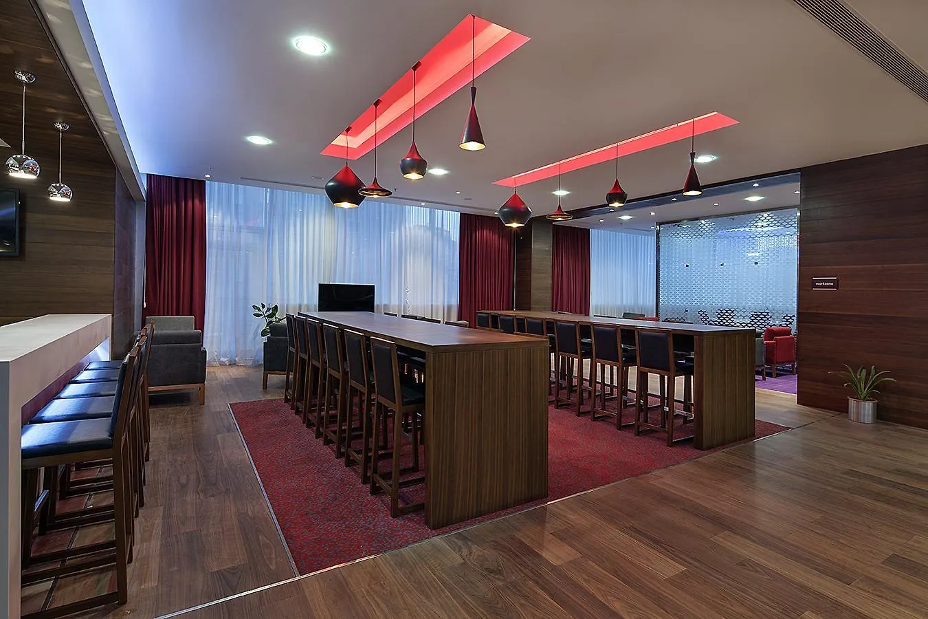 מלון Hampton By Hilton Istanbul Kayasehir