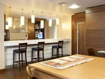 מלון Hampton By Hilton Istanbul Kayasehir